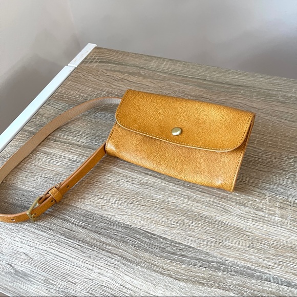Anthropologie Handbags - Anthropologie camel vegan leather belt bag M/L 28-31 waist